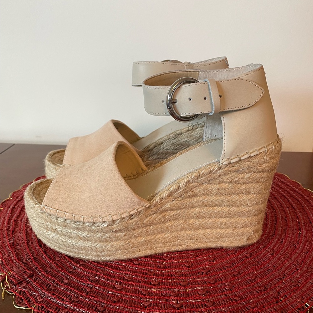 Marc Fisher LTD suede espadrille wedge sandal. Two-toned ivory Size 7.5
